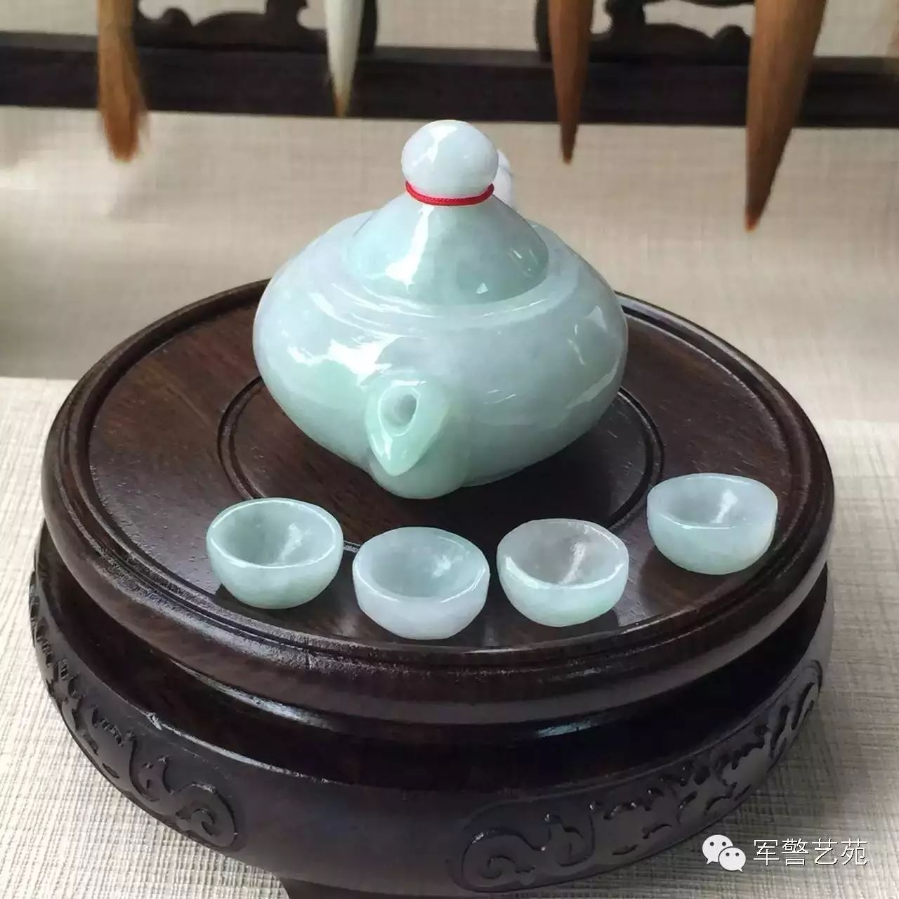 蜜蠟是帶白花好還是純黃好_白花蜜蠟和黃蜜蠟哪個好_蜜蠟黃白花是啥料