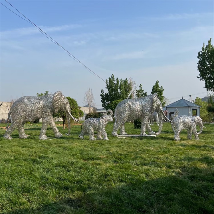 抽象雕塑圖片大全_不銹鋼雕塑圖片 抽象_抽象雕塑不銹鋼圖片大全集