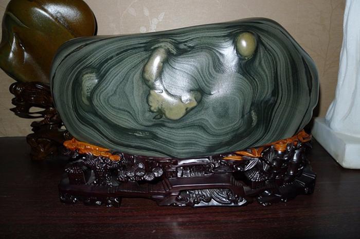 奇石收藏者的一件特殊藏品_象形奇石收藏價(jià)值_奇石收藏前景分析