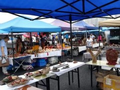“兩塊石頭1500，不賣可不要后悔哦”